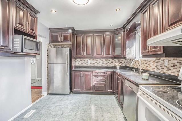 65 Maresfield Dr, House detached with 3 bedrooms, 4 bathrooms and 3 parking in Toronto ON | Image 3