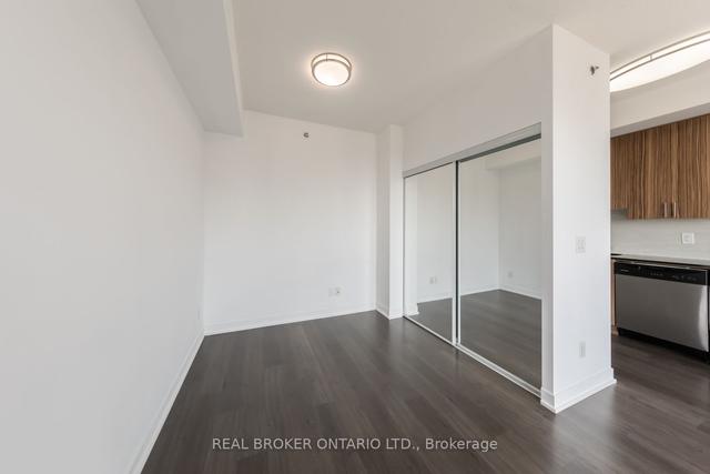 2502 - 225 Sackville St, Condo with 0 bedrooms, 1 bathrooms and 0 parking in Toronto ON | Image 2