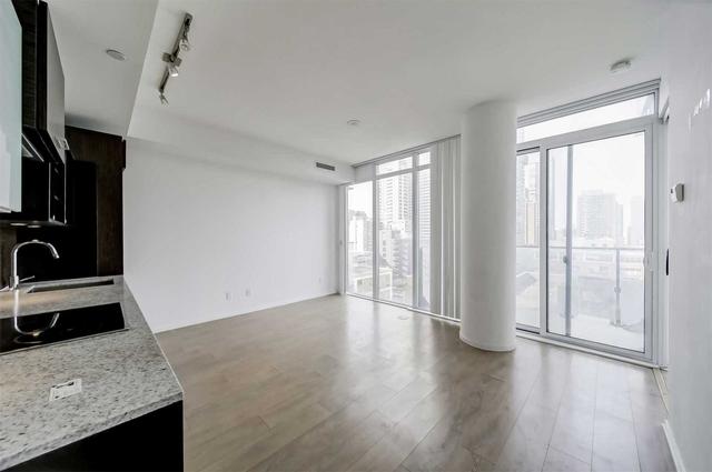 1209 - 75 St Nicholas St, Condo with 1 bedrooms, 1 bathrooms and 0 parking in Toronto ON | Image 5