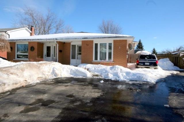 70 Cannon Crt, House semidetached with 3 bedrooms, 1 bathrooms and 3 parking in Orangeville ON | Image 1
