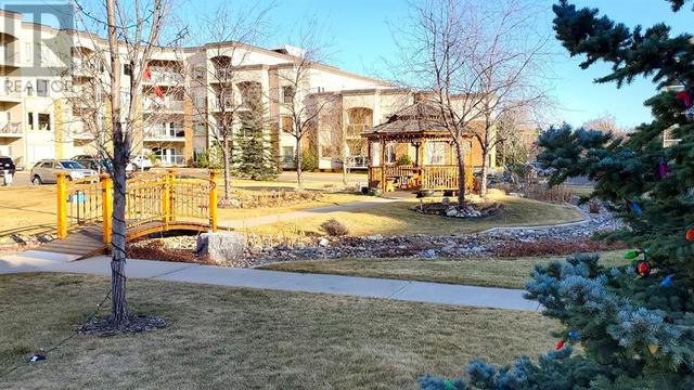 231, - 2020 32 Street S, Condo with 1 bedrooms, 1 bathrooms and 1 parking in Lethbridge AB | Image 4
