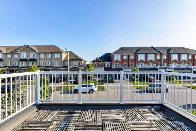 186 Hawkview Blvd, House attached with 3 bedrooms, 3 bathrooms and 3 parking in Vaughan ON | Image 10
