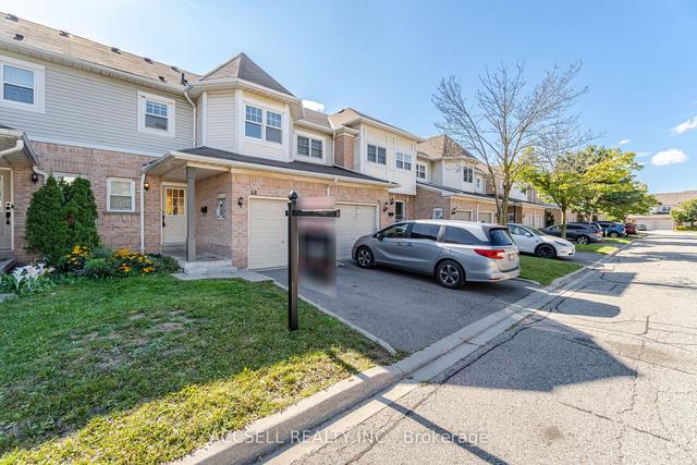 68 Wickstead Crt, Townhouse with 3 bedrooms, 4 bathrooms and 2 parking in Brampton ON | Image 34