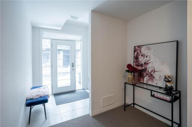 149 - 30 Times Square Boulevard, House attached with 3 bedrooms, 2 bathrooms and 1 parking in Hamilton ON | Image 2