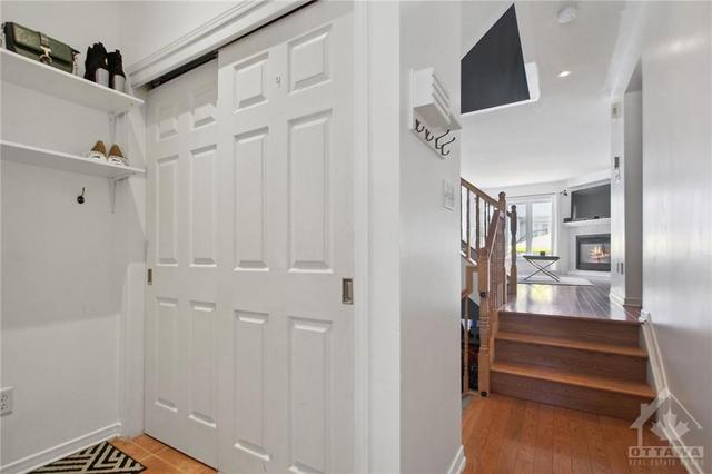 385 Statewood Drive, Townhouse with 3 bedrooms, 3 bathrooms and 2 parking in Ottawa ON | Image 4
