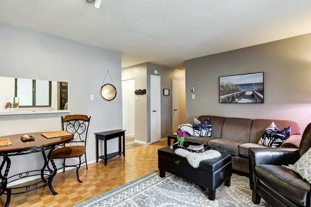 50 Old Kingston Rd, Condo with 2 bedrooms, 1 bathrooms and 1 parking in Toronto ON | Card Image