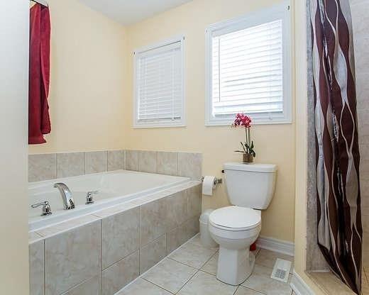 24 Accent Circ, House semidetached with 3 bedrooms, 3 bathrooms and 2 parking in Brampton ON | Image 17