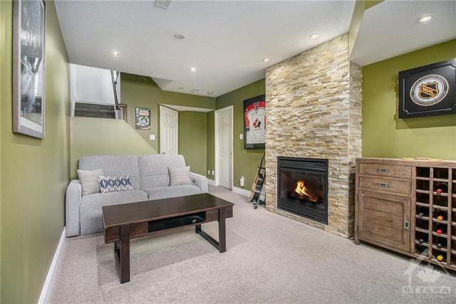319 Hillsboro Private, Townhouse with 3 bedrooms, 3 bathrooms and 2 parking in Ottawa ON | Image 21