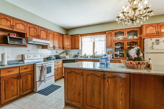 26 Tortoise Crt, House detached with 5 bedrooms, 5 bathrooms and 23 parking in Brampton ON | Image 7