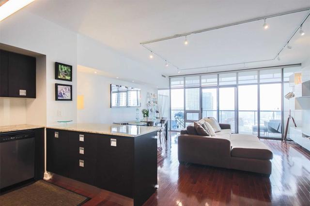 3905 - 33 Charles St E, Condo with 2 bedrooms, 2 bathrooms and 1 parking in Toronto ON | Image 35