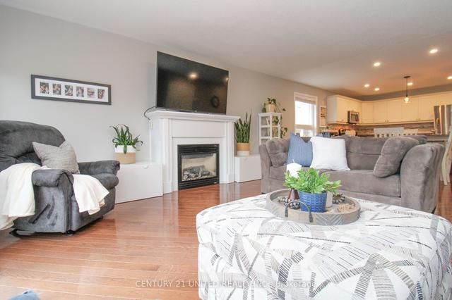 1616 Ireland Dr, House detached with 2 bedrooms, 3 bathrooms and 7 parking in Peterborough ON | Image 6