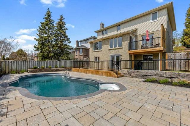 855 Peggoty Circ, House detached with 4 bedrooms, 4 bathrooms and 6 parking in Oshawa ON | Image 31