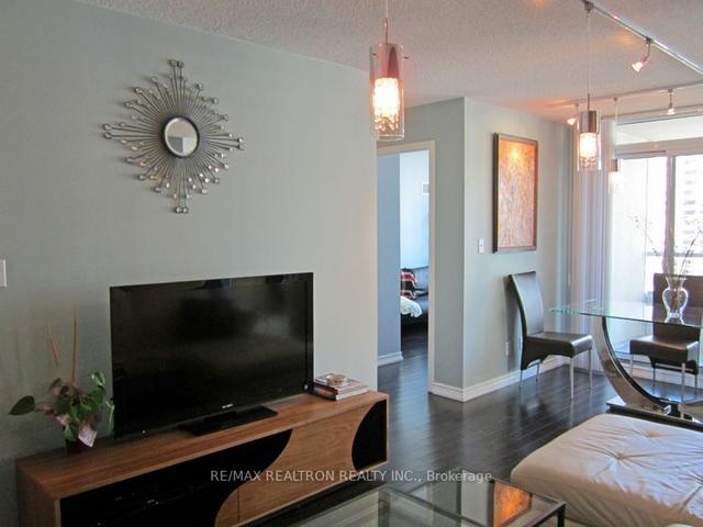 1802 - 18 Spring Garden Ave, Condo with 2 bedrooms, 2 bathrooms and 1 parking in Toronto ON | Image 4