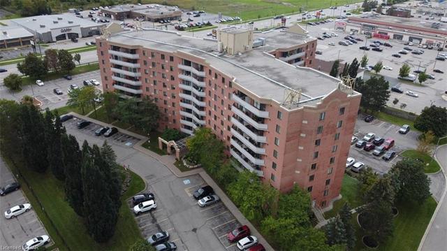 106 - 9 Bonheur Court, House attached with 1 bedrooms, 1 bathrooms and 1 parking in Brantford ON | Image 4
