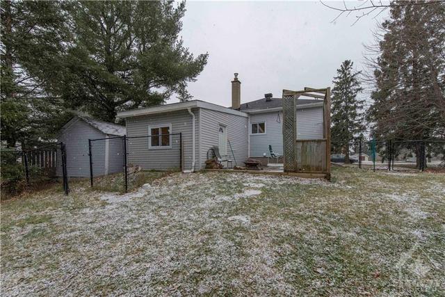 6417 Russell Road, House detached with 2 bedrooms, 2 bathrooms and 4 parking in Ottawa ON | Image 28