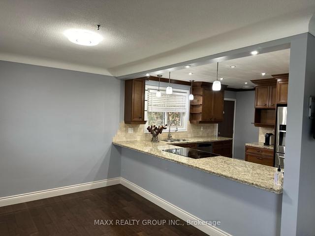 159 Greeningdon Dr, House detached with 3 bedrooms, 3 bathrooms and 5 parking in Hamilton ON | Image 2