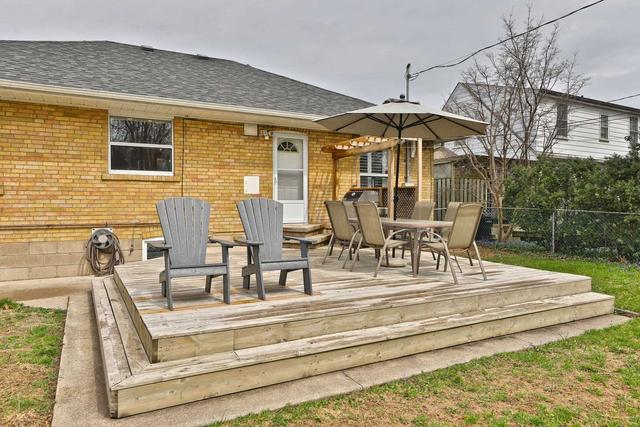 2058 Redan Dr, House detached with 3 bedrooms, 2 bathrooms and 7 parking in Mississauga ON | Image 31