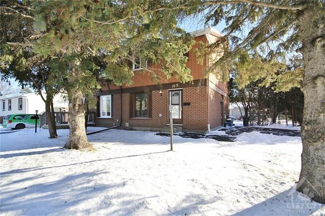 105 Dalehurst Drive, Home with 4 bedrooms, 2 bathrooms and 4 parking in Ottawa ON | Image 2