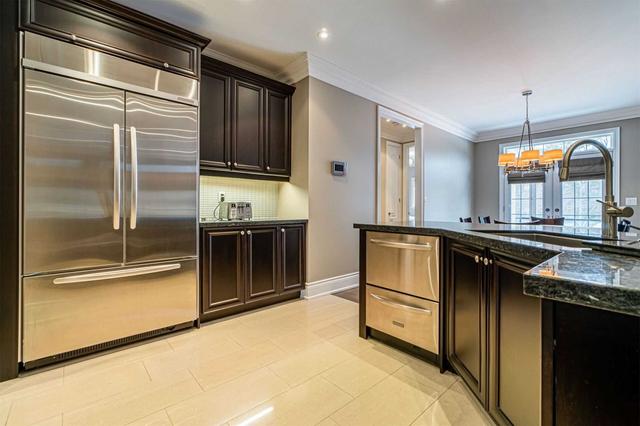 48 Beacon Hill Dr, House detached with 3 bedrooms, 3 bathrooms and 6 parking in Brampton ON | Image 9