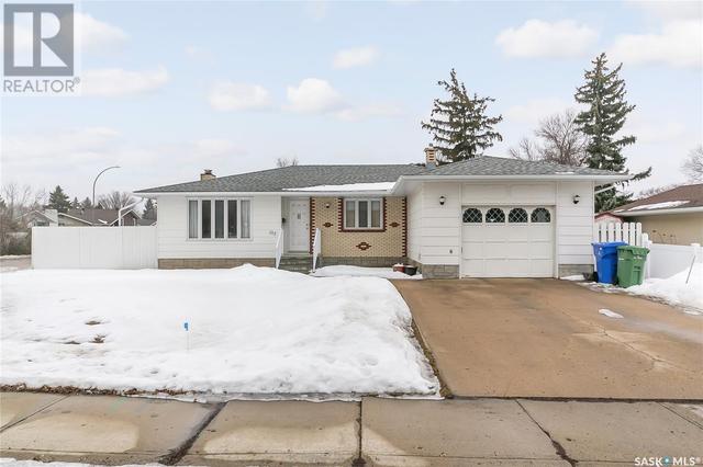 103 Laubach Crescent, House detached with 3 bedrooms, 2 bathrooms and null parking in Regina SK | Image 2