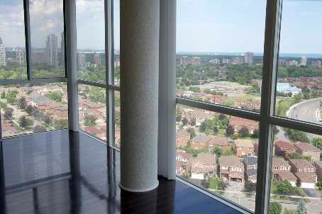 350 Webb Dr, Condo with 2 bedrooms, 2 bathrooms and null parking in Mississauga ON | Image 5