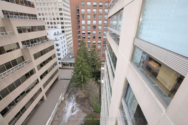 1005 - 61 St Clair Ave W, Condo with 2 bedrooms, 2 bathrooms and 2 parking in Toronto ON | Image 22