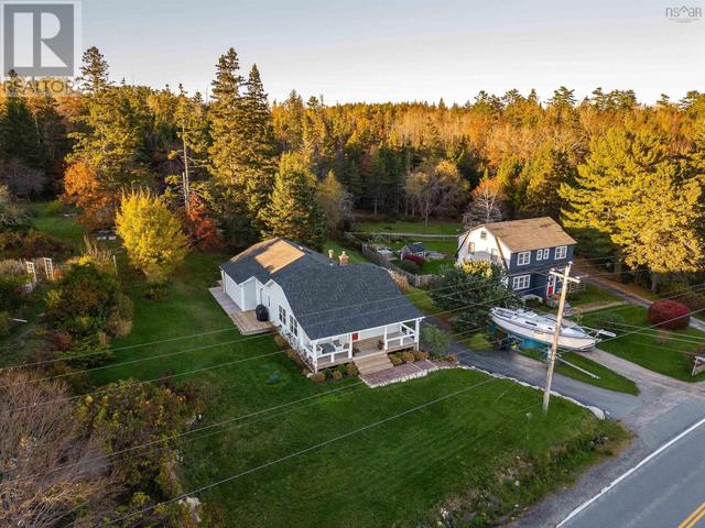 10309 St Margarets Bay Road, House detached with 3 bedrooms, 3 bathrooms and null parking in Halifax NS | Image 6