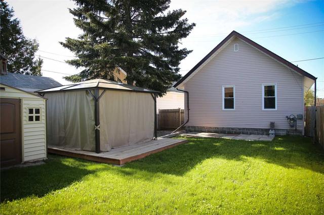 84 Cecil Ave, House detached with 2 bedrooms, 1 bathrooms and 3 parking in Timmins ON | Image 4