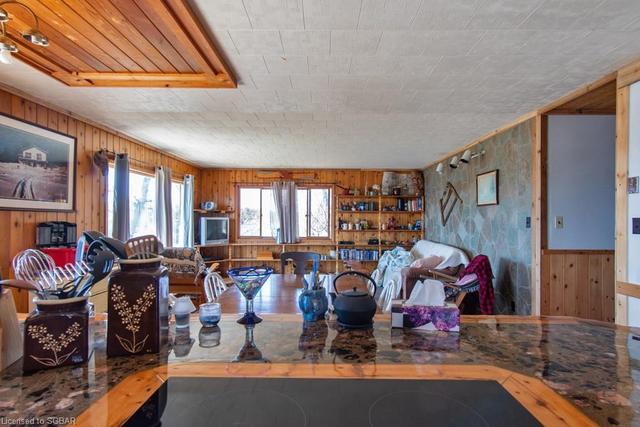 27142 Georgian Bay Shore, House detached with 3 bedrooms, 1 bathrooms and null parking in Georgian Bay ON | Image 17