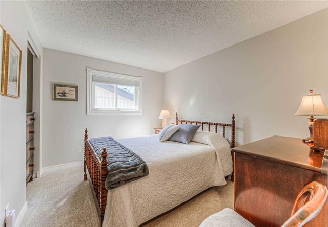 363 Morrison Rd, House detached with 4 bedrooms, 2 bathrooms and 3 parking in Kitchener ON | Image 5