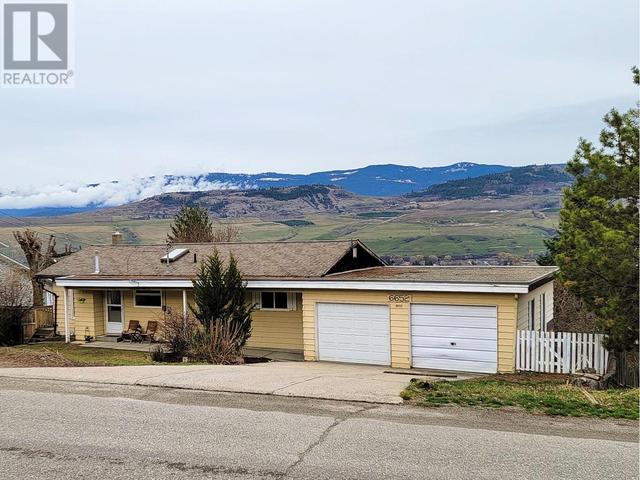 6652 Southwind Road, House detached with 4 bedrooms, 2 bathrooms and 5 parking in Vernon BC | Image 1