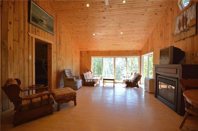 104 Shadow Lake Rd 28 Rd, House detached with 2 bedrooms, 1 bathrooms and 2 parking in Kawartha Lakes ON | Image 6