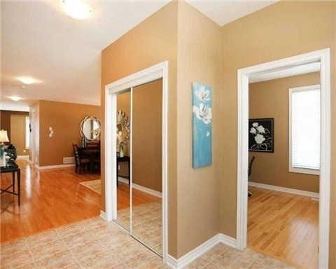 134 Naperton Dr, House attached with 4 bedrooms, 4 bathrooms and 1 parking in Brampton ON | Image 2