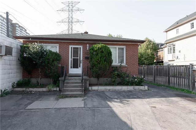 1327 Ontario Street, House semidetached with 3 bedrooms, 2 bathrooms and 2 parking in Burlington ON | Image 1