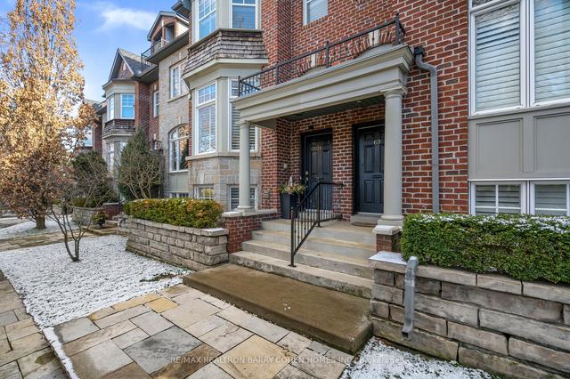 71 Prince Edward Dr S, House attached with 3 bedrooms, 3 bathrooms and 4 parking in Toronto ON | Image 22