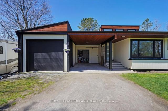 34159 Maguire Rd, House detached with 3 bedrooms, 2 bathrooms and 10 parking in North Middlesex ON | Image 32