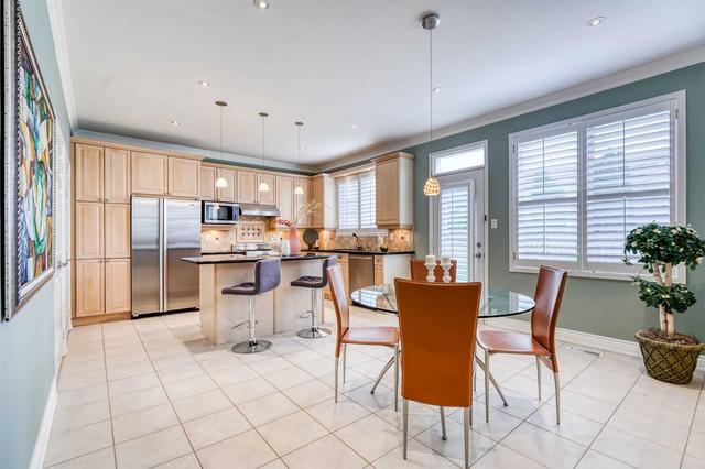 142 Manhattan Dr, House detached with 4 bedrooms, 4 bathrooms and 7 parking in Markham ON | Image 6