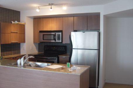 1010 - 11 Brunel Crt, Condo with 2 bedrooms, 2 bathrooms and 1 parking in Toronto ON | Image 1