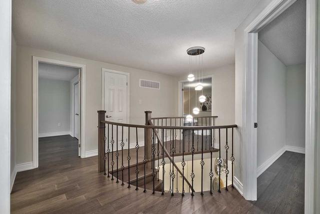2114 Oakmead Blvd, House detached with 4 bedrooms, 4 bathrooms and 4 parking in Oakville ON | Image 7