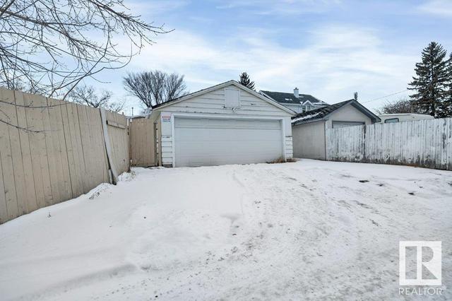 12427 96 St Nw, House detached with 3 bedrooms, 2 bathrooms and null parking in Edmonton AB | Image 35