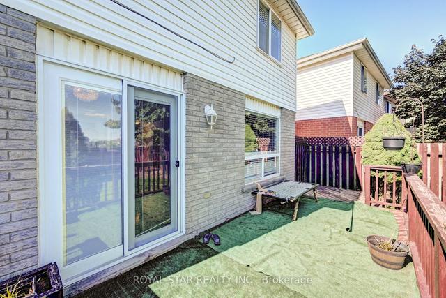 158 Kovac Rd, House detached with 3 bedrooms, 3 bathrooms and 3 parking in Cambridge ON | Image 32