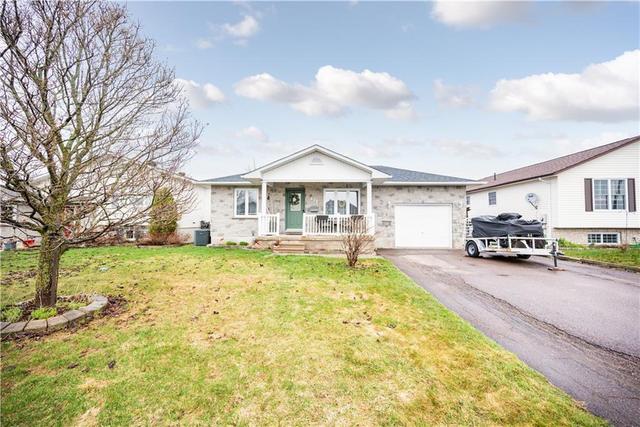 620 Moss Drive, House detached with 4 bedrooms, 2 bathrooms and 4 parking in Pembroke ON | Image 1