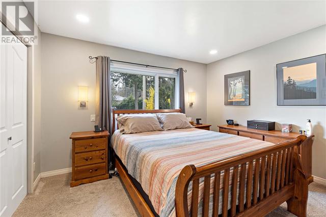 3374 Uplands Dr, House detached with 4 bedrooms, 2 bathrooms and 2 parking in Nanaimo BC | Image 14
