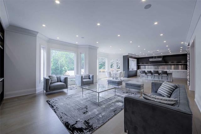 84 Aldershot Cres, House detached with 5 bedrooms, 8 bathrooms and 6 parking in Toronto ON | Image 17