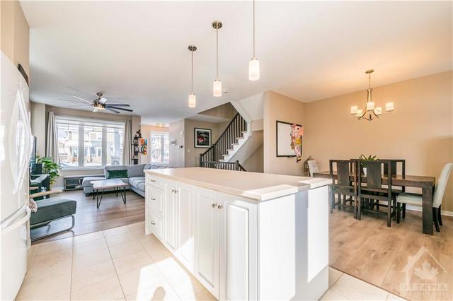 404 Sweetflag Street, Townhouse with 3 bedrooms, 3 bathrooms and 2 parking in Ottawa ON | Image 8