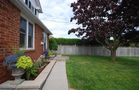 864 Westwood Cres, House detached with 3 bedrooms, 2 bathrooms and 4 parking in Cobourg ON | Image 3