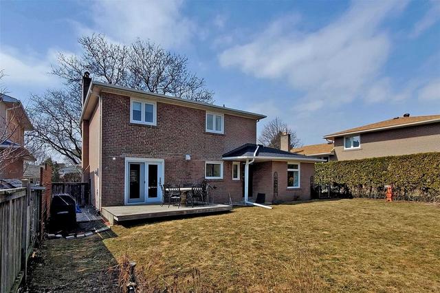 17 Whitefriars Dr, House detached with 3 bedrooms, 4 bathrooms and 3 parking in Toronto ON | Image 29
