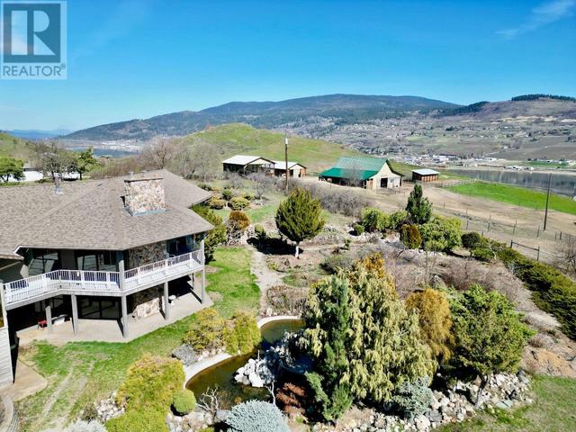 6841 Raven Road, House detached with 7 bedrooms, 3 bathrooms and 4 parking in North Okanagan B BC | Image 3