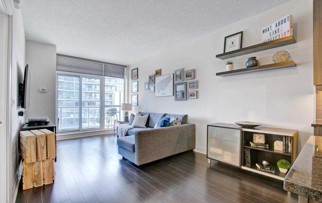 821 - 1185 The Queensway Ave, Condo with 1 bedrooms, 1 bathrooms and 1 parking in Toronto ON | Image 4