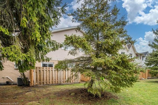 841 Datzell Lane, House attached with 3 bedrooms, 1 bathrooms and 2 parking in Kingston ON | Image 22